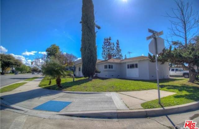 1040 East CAMERON Avenue Gallery 2