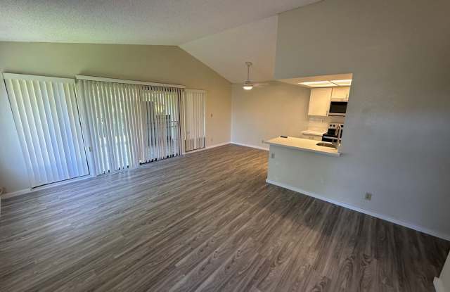 Newly Renovated 3 BD / 2 BA Townhome in Pearl City! photos photos