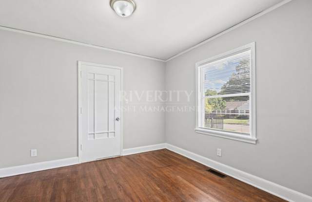 1232 Vaughn Road Gallery 3
