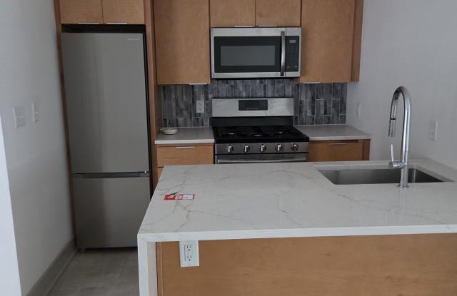 918 10th Ave photos photos