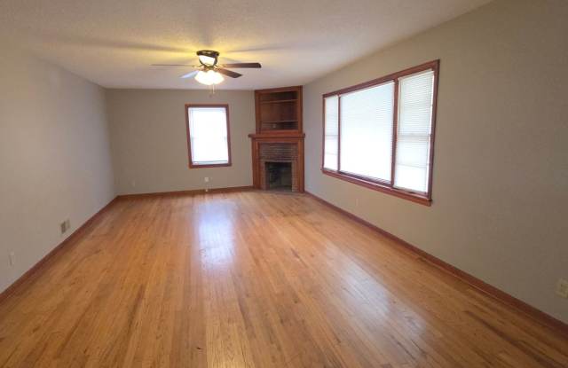 3 Bedroom 2 Bath Carthage Stone Beauty! $1195 photos photos