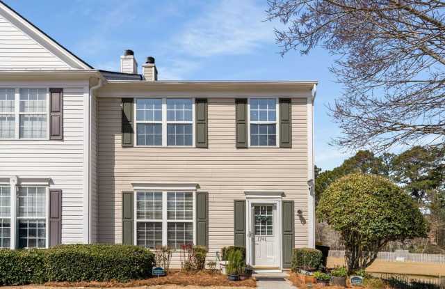 Charming 3BR Townhome in Kennesaw photos photos