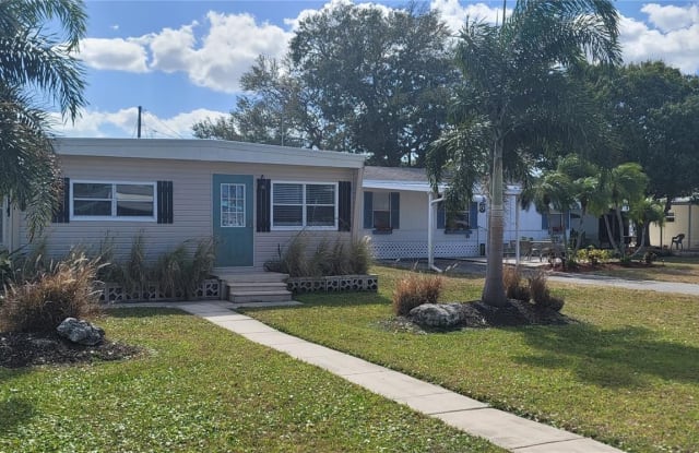 321 4TH STREET W - 321 4th Street West, Palmetto, FL 34221