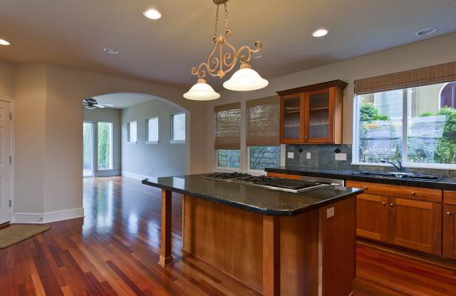 12871 NW Forest Spring Ln Gallery 3