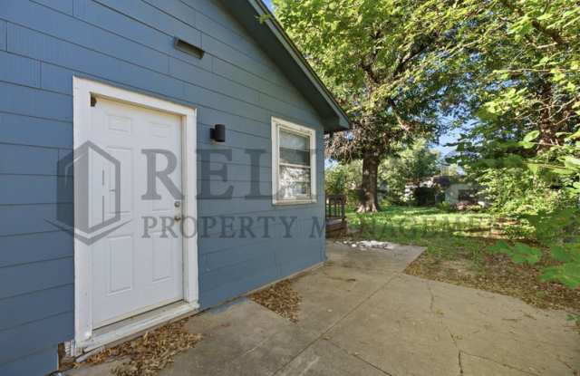 1843 South Estelle Street Gallery 3