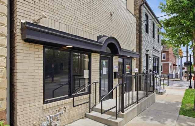 641 S PRINCE Street Gallery 1