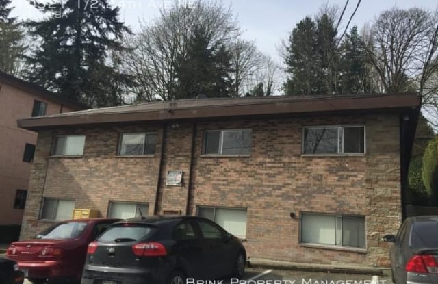 10521 1/2 24th Ave NE - 10521 1/2 24th Ave NE, Seattle, WA 98125