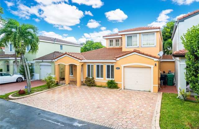 16453 SW 97th St photos photos