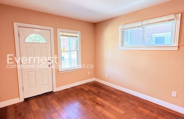 2488 Woodmere Street Gallery 3