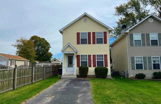Enjoy easy living in this well kept 3 bedroom, 1.5 bath home. photos photos Enjoy easy living in this well kept 3 bedroom, 1.5 bath home. photos photos
