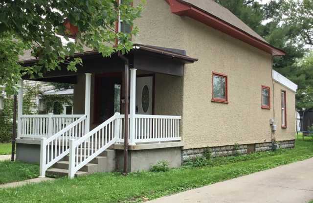 3 Bedroom Single Family Home in Goshen! Gallery 1