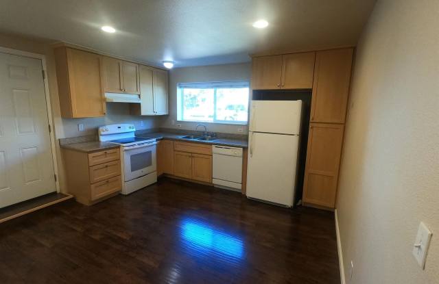 279 Estabrook St - 279 Estabrook Street, San Leandro, CA 94577