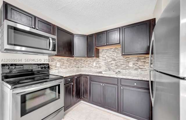 2610 Riverland Dr Gallery 2