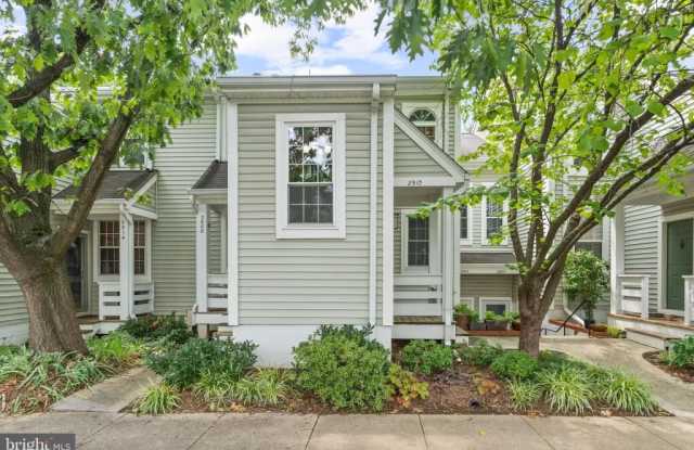 2910 Yarling Court - 2910 Yarling Court, West Falls Church, VA 22042