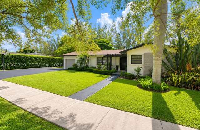 4611 SW 82nd Ct Gallery 2