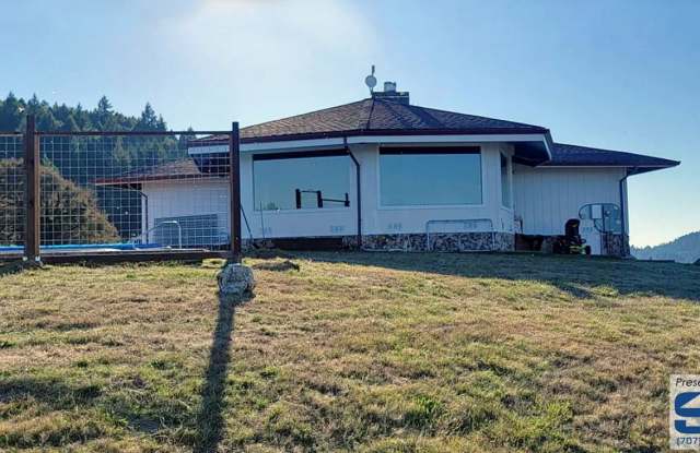 Unique 3 bd. ridgetop home w/ inground pool & amazing view! photos photos