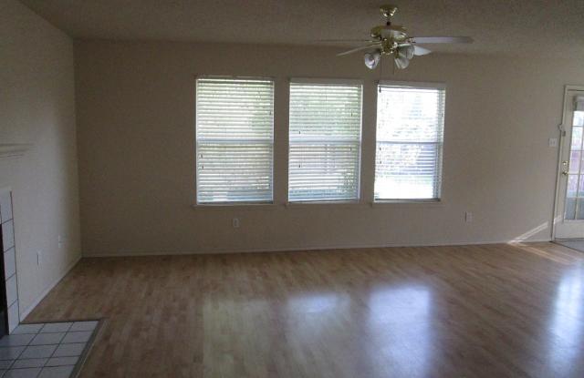 8113 Lake Haven Dr Gallery 2