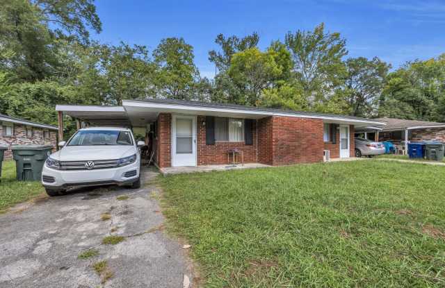 4729 Rogers Road Gallery 1