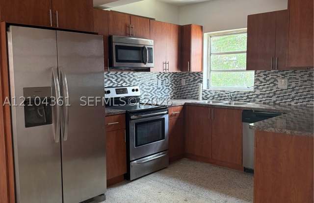 6473 SW 25th St Gallery 4
