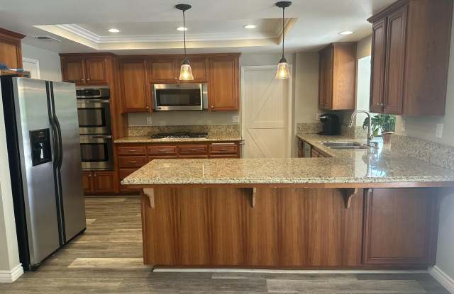1961 Mccrea Road Gallery 3