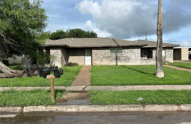 1610 Cimmarron Street - 1610 Cimmarron Street, Portland, TX 78374