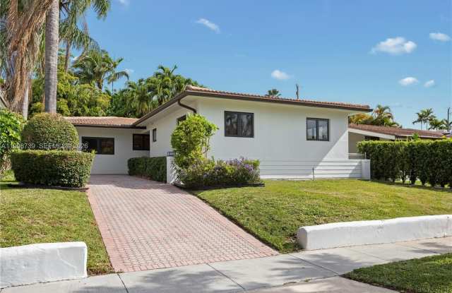 2345 SW 23rd Ter photos photos