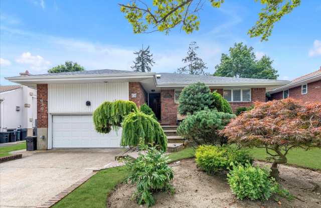 636 Diane Place photos photos