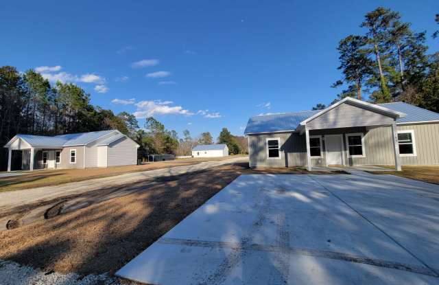 185 Mcgougan St - 185 McGougan Street, Tabor City, NC 28463