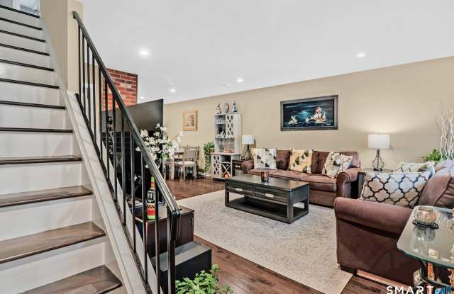 14-1/2 Fairview Avenue unit: B3 photos photos