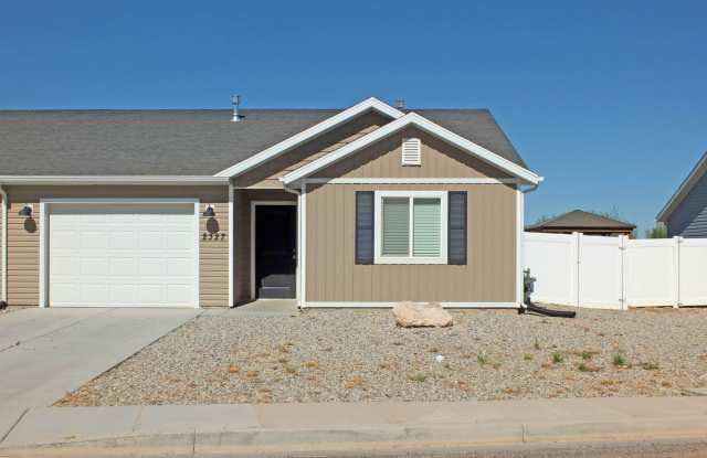 Single level 3 bedroom twinhome - 2161 North 450 West, Cedar City, UT 84721