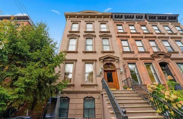 716 HUDSON ST Gallery 1