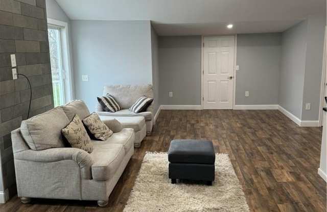 6935 Weaversville Road Gallery 2