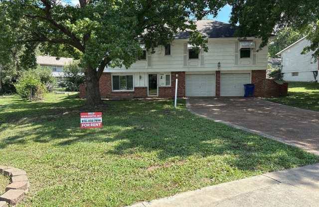 COMING SOON!! Raytown Large SF House photos photos