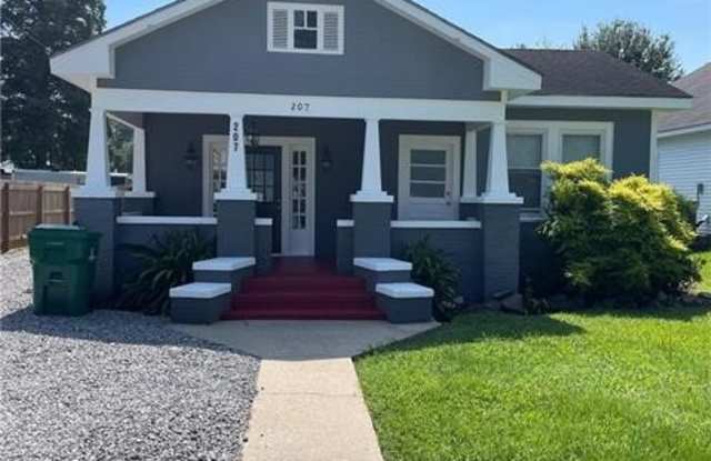 207 MILLING Avenue Gallery 1