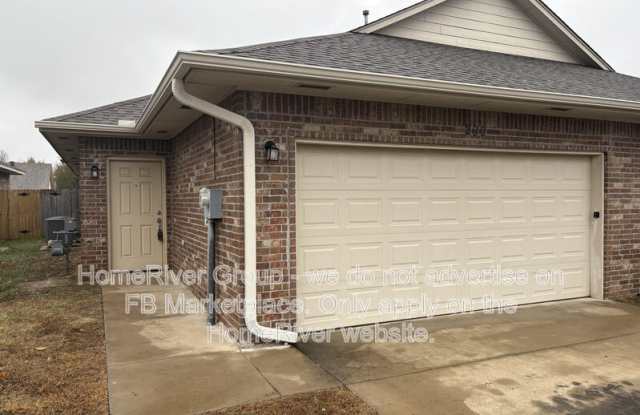 200 Ashley Dr photos photos