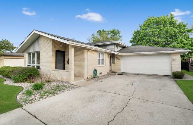 5911 W 125th Place Gallery 2