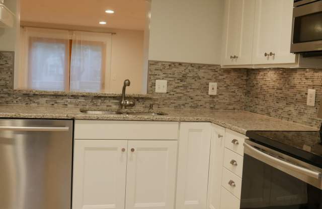 11755 BAYFIELD COURT Gallery 2