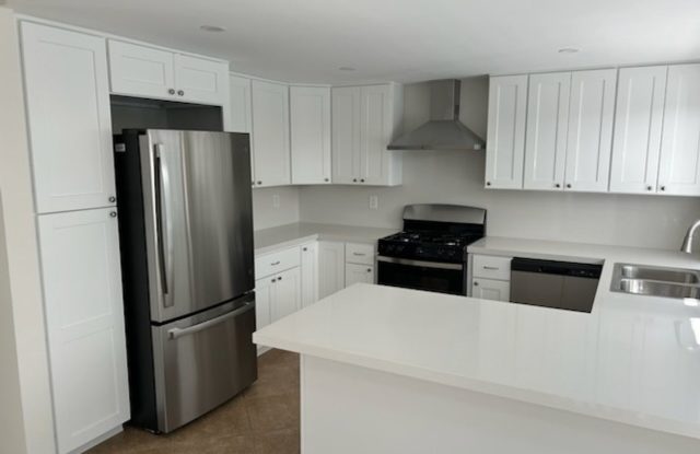 4BD/$5650 MO/ 1 STORY HOME/WESTLAKE VILLAGE photos photos