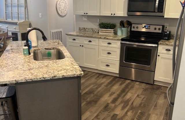 2406 Chimney Rock Ln Gallery 3