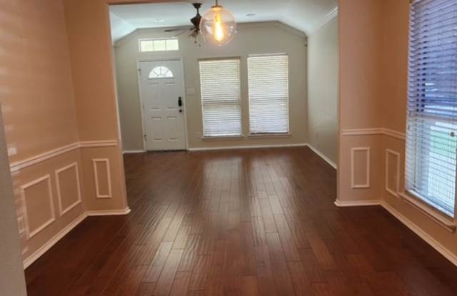 9215 Hilltop Crossing Dr Gallery 3