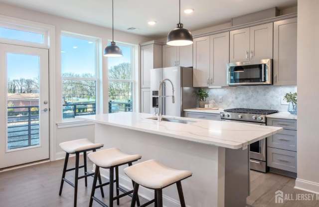 201 Sunset Avenue photos photos