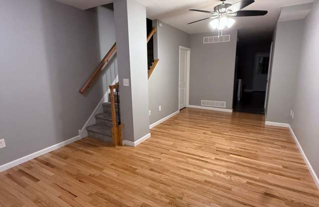 Beautifully Renovated 2 bedroom home with office. - 933 Broad Street, Emmaus, PA 18049