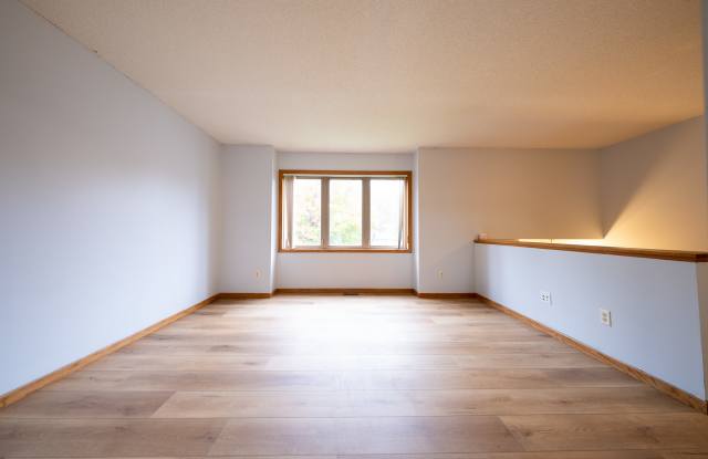 5347 185th St. W. Gallery 4