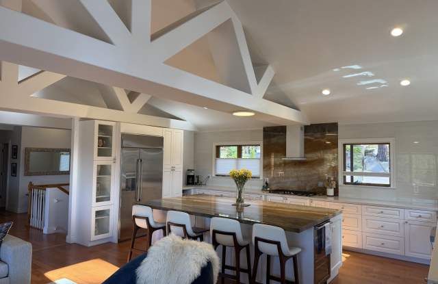 354 Mackay Court Gallery 4