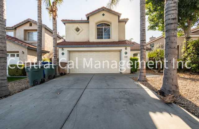 4 Bedroom/3 Bath Home in the Southwest - $2495 per Month! photos photos