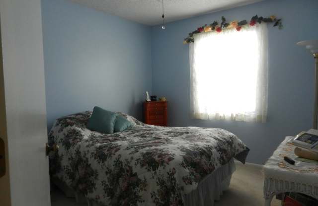 3230 Prairie Dunes Cir W Gallery 4