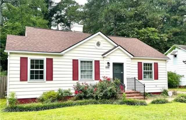 3 Bedroom 2 Bathroom Home in Haymount Gallery 3