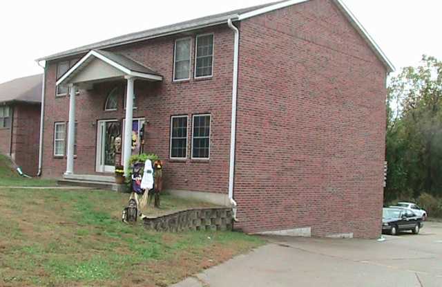 912 S Mitchell., B photos photos