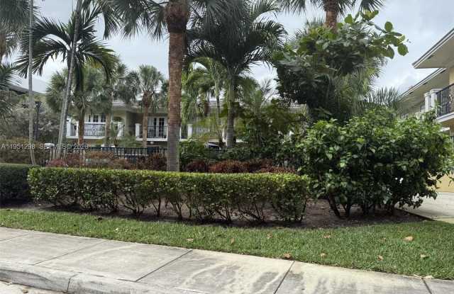 1000 Palm Trl photos photos