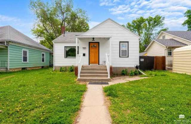 Charming Single Family Home! photos photos